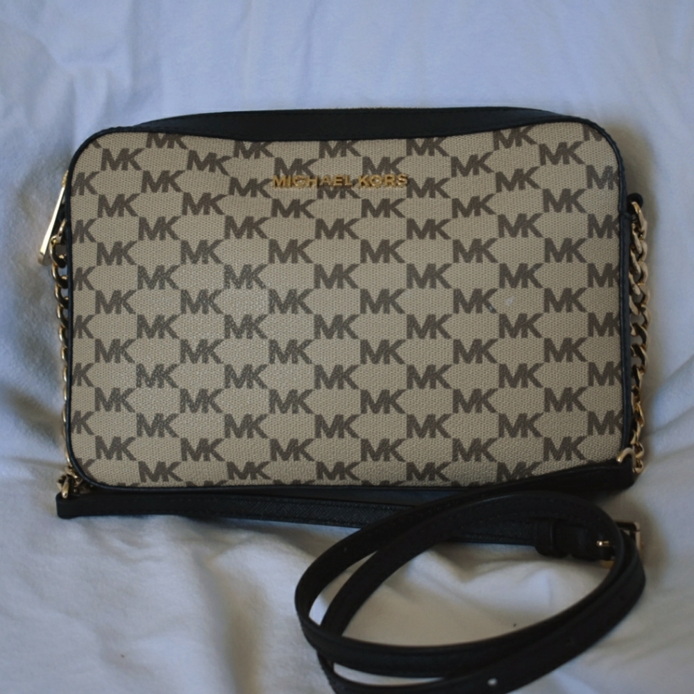 Michael Kors Jet Set Crossbody